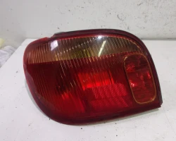 ŠTOP SVIJETLO LIJEVA Toyota Yaris 2004 1.0