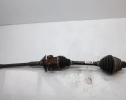 POLUOSOVINA PREDNJA DESNA Audi A6, S6 2013 3.0 TDI AVANT AUT. 4g0407271e