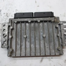 RAČUNALNIK MOTORA Renault MEGANE 2001 1.4 16V COUPE 8200059086