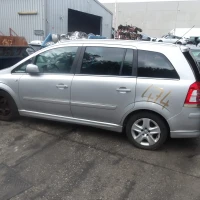 AUTO ZA DIJELOVE Opel Zafira 2011 1.7 DTI