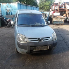 AUTO ZA DIJELOVE Peugeot PARTNER 2 2007 1.6 HDI