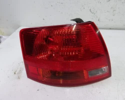 ŠTOP SVIJETLO LIJEVA Audi A4, S4 2006 2.7 TDI AVANT 8e9945095e