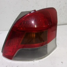 ŠTOP SVIJETLO DESNA Toyota Yaris 2010 1.0 815510D250