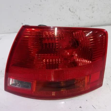 ŠTOP SVIJETLO DESNA Audi A4, S4 2006 2.7 TDI AVANT 8e9945096e