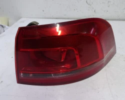 ŠTOP SVIJETLO DESNA Volkswagen Passat 2012 2.0TDI AUT. 4 MOTION 3af945096c