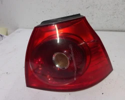 ŠTOP SVIJETLO DESNA Volkswagen Golf 2004 V. 1.9 TDI 1k6945096e