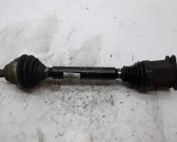 POLUOSOVINA PREDNJA DESNA Volkswagen Passat 2012 2.0TDI AUT. 4 MOTION 3c0407272cb