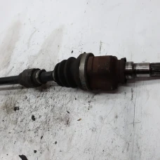 POLUOSOVINA PREDNJA DESNA Toyota Yaris 2010 1.0 434100D170