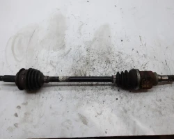 POLUOSOVINA PREDNJA LIJEVA Toyota Yaris 2010 1.0 10185926