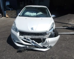 AUTO ZA DIJELOVE Peugeot 208 2014 1.2